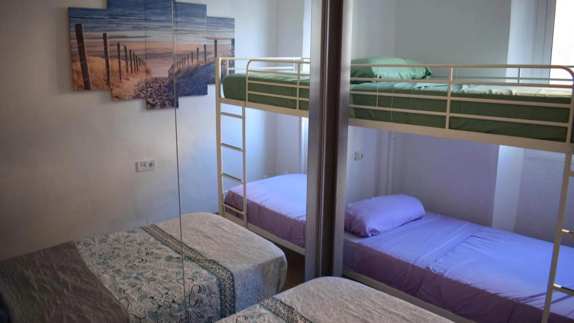 Vialia Apartments Malaga 0*,