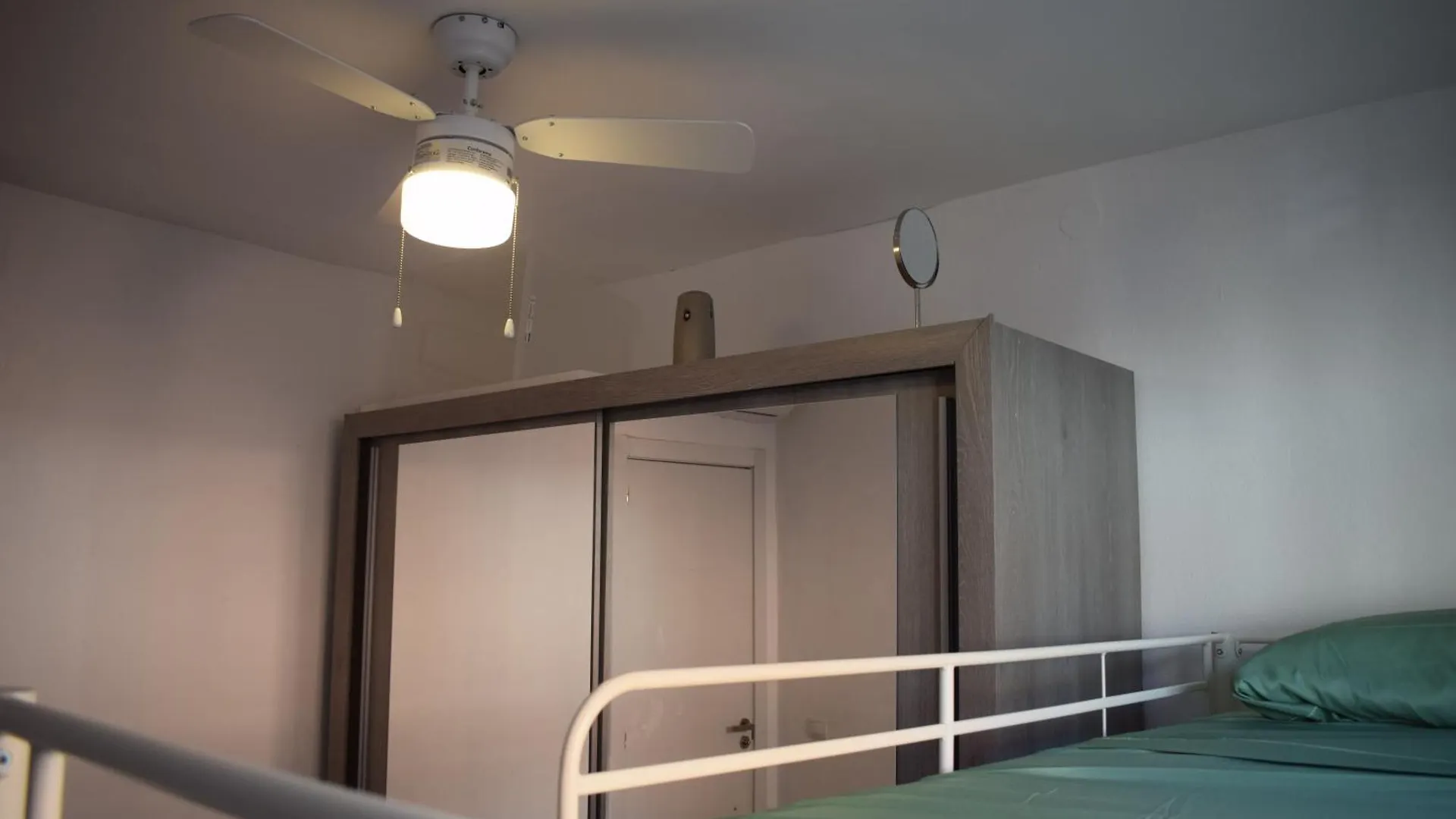 Vialia Apartments Malaga 0*,